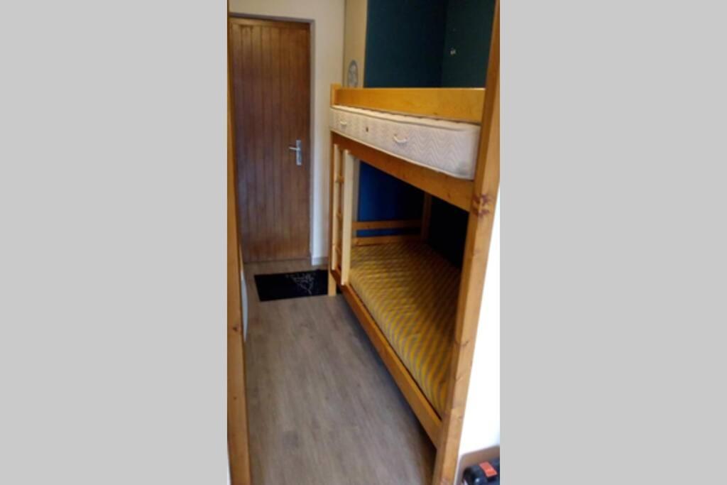 Au Pied des Pistes B31, Chaleureux studio 4 pers, vue sur la vallée imprenable avec WIFI, DRAPS NON COMPRIS Saint-Jean-dʼAulps Esterno foto