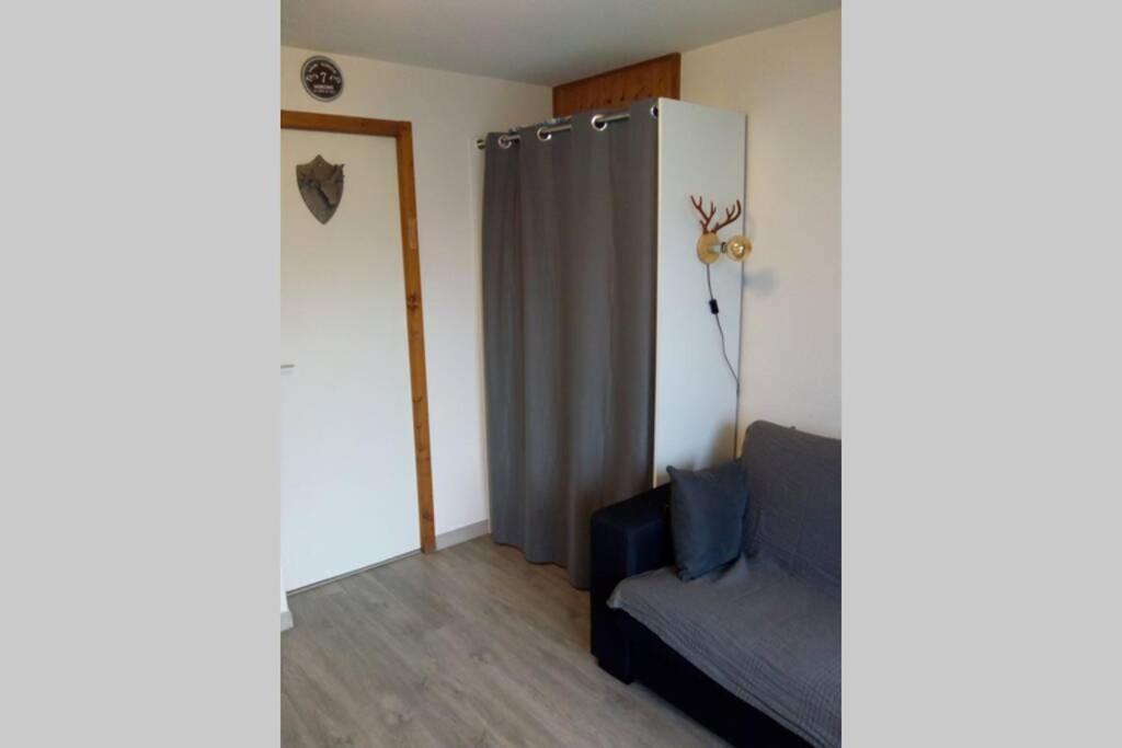 Au Pied des Pistes B31, Chaleureux studio 4 pers, vue sur la vallée imprenable avec WIFI, DRAPS NON COMPRIS Saint-Jean-dʼAulps Esterno foto
